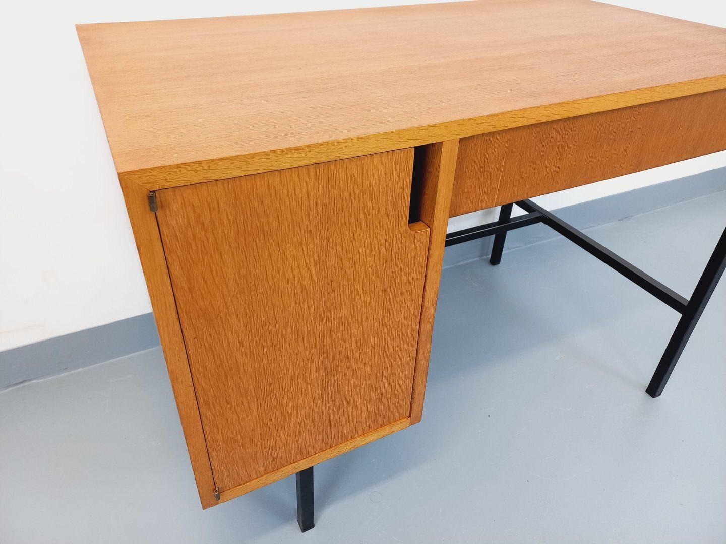 photo furniture Jacques Hitier Modernist Desk In Oak And Metal