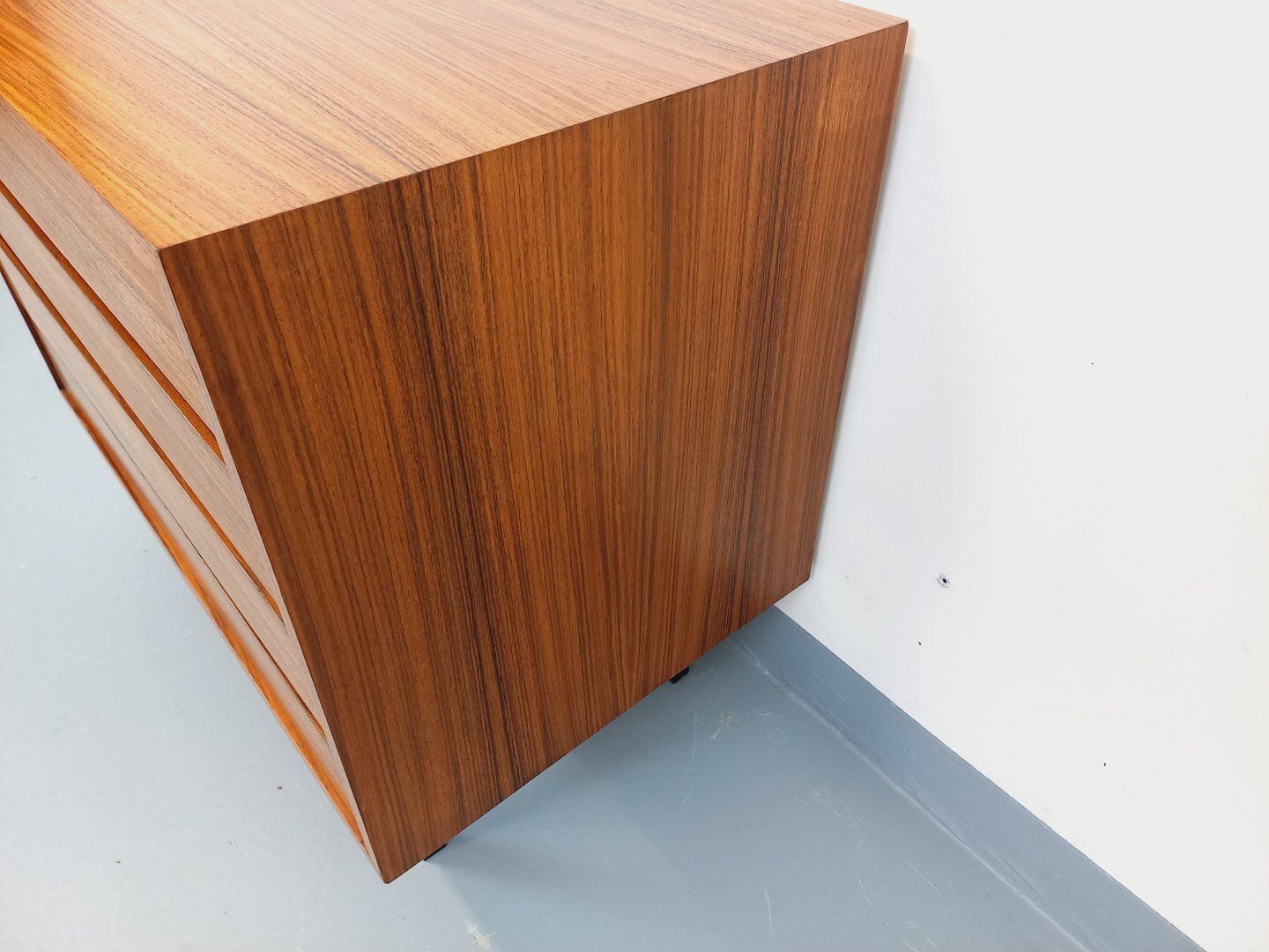 Modernist Scandinavian Chest Of Drawers In Rosewood And Metal photo vinterior