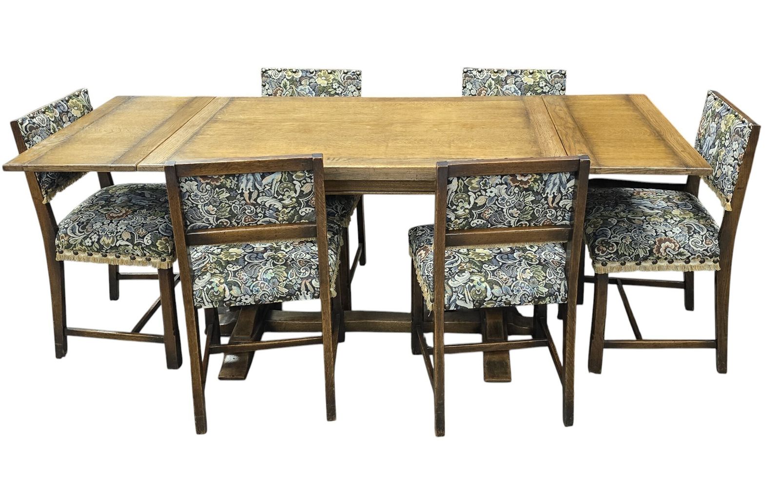 Vintage Oak Extending Dining Table With 6 Chairs