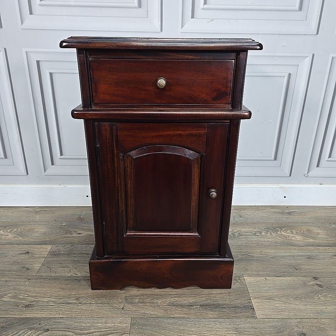 Antique Reproduction Pot Cupboard Bedside Table Mahogany Wood Cabinet Stand photo 130.0