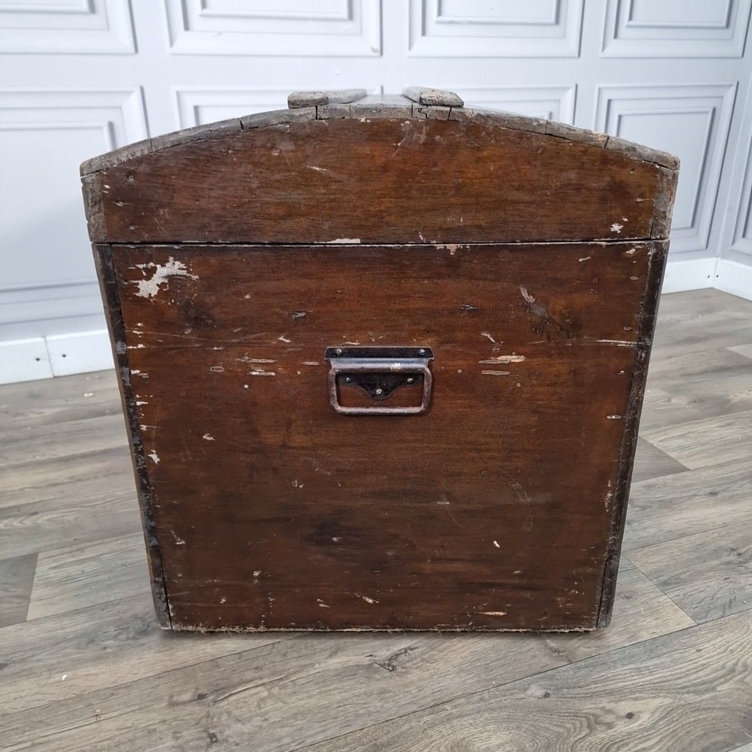 photo furniture Antique Rustic Wooden Chest – Blanket Box / Trunk Metal Handles Dome Top Storage