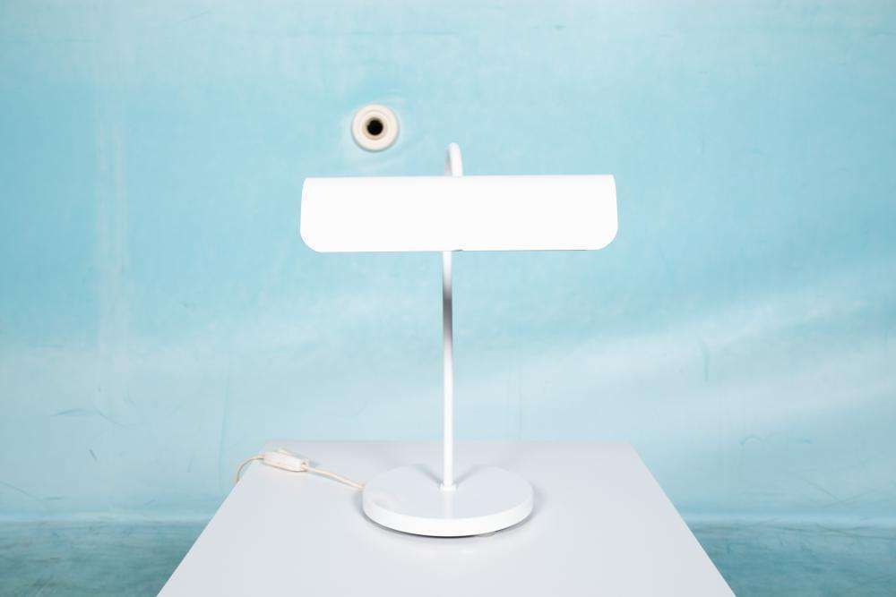 Minimalistische Bureaulamp Uit De Jaren '70, Omi Sölken Memphis Tafellamp. photo furniture