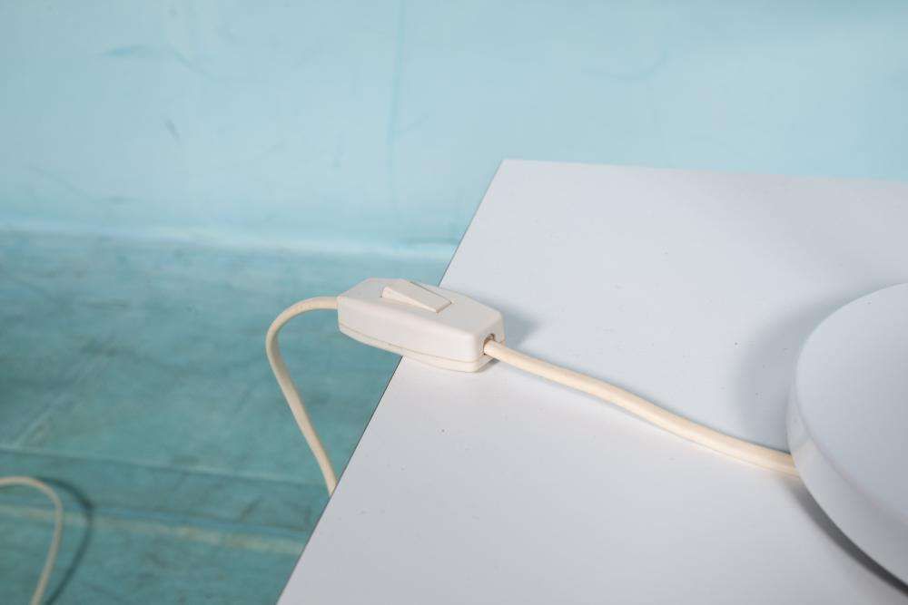 Minimalistische Bureaulamp Uit De Jaren '70, Omi Sölken Memphis Tafellamp. photo vinterior