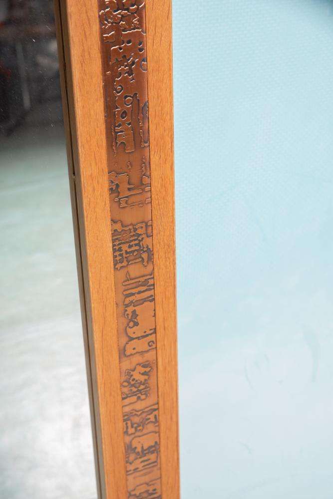 Deens Vintage Design Jaren 1960 Wandspiegel Eiken & Geponst Messing. photo vintage
