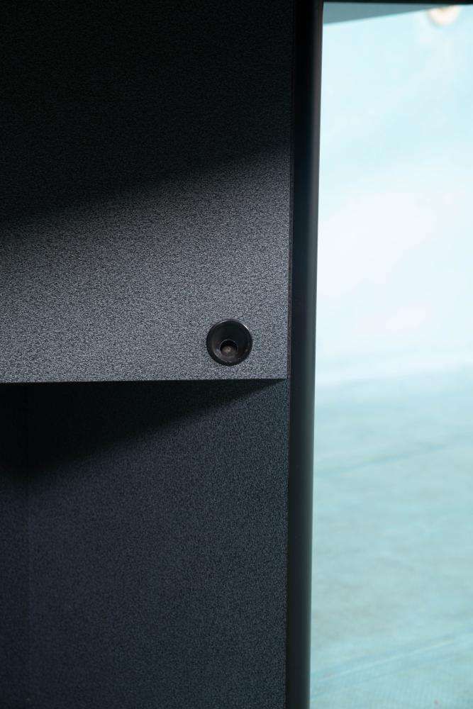 photo buy Postmodern Eettafel Hennie De Jong, Minimalistische Eettafel.
