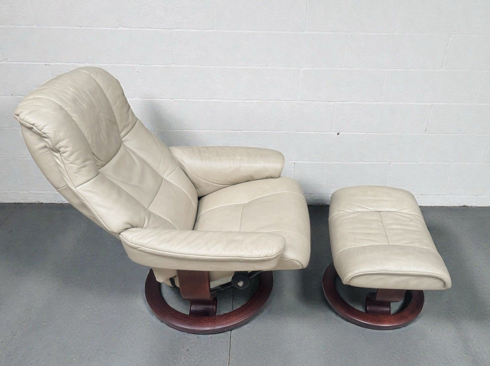 Ekorness Stressless Reclining Armchair And Footstool Mayfair Range Super Quality photo Furniture