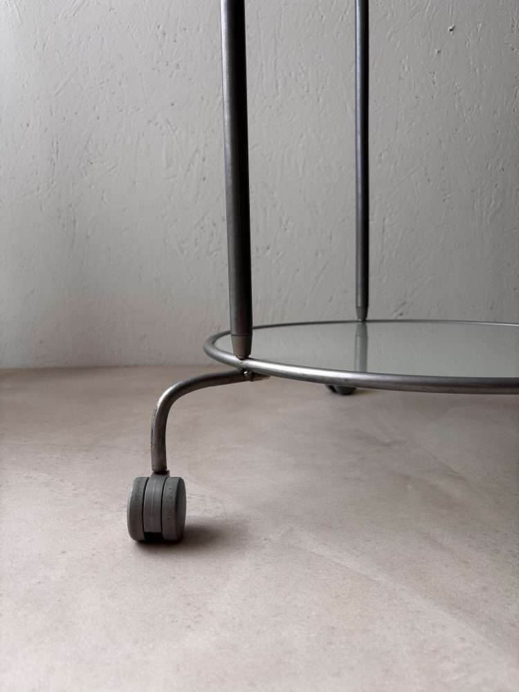 Ikea Tweelaags Serveerwagen Met Glas photo Meubels