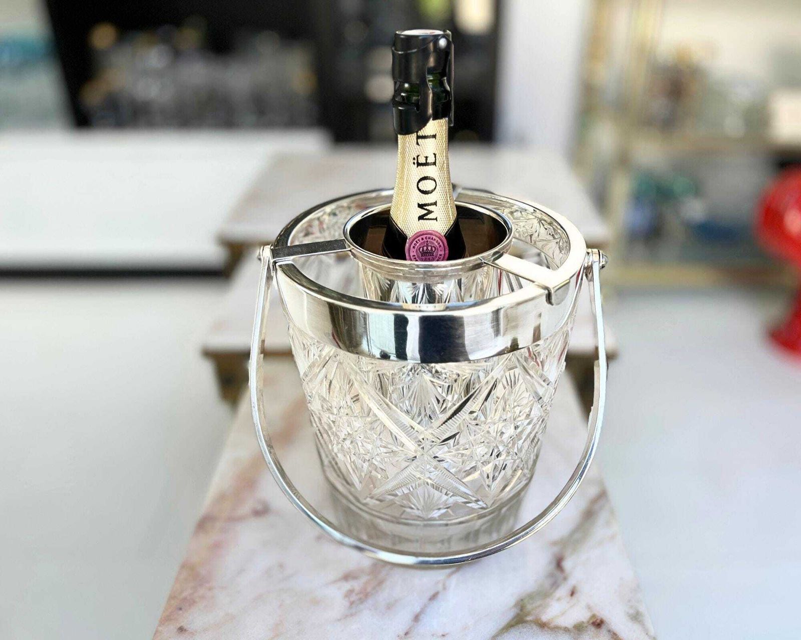 Décoration Seau à champagne, refroidisseur à vin, avec insert pour bouteille, métal argenté photo