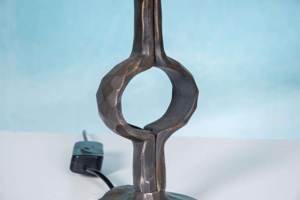 Verlichting Brutalistische Bronzen Tafellamp, Sculptuurontwerp Jaren 1970 photo