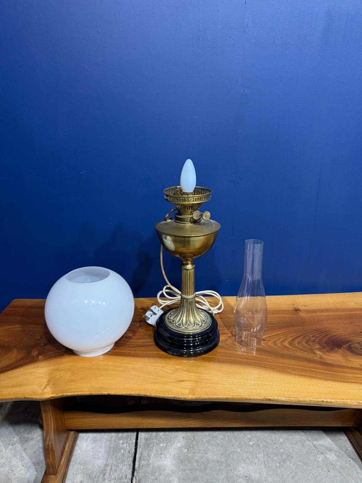 Victorian Brass Oil Lamp Light Antique Glass Shade Electric Round White photo Lighting