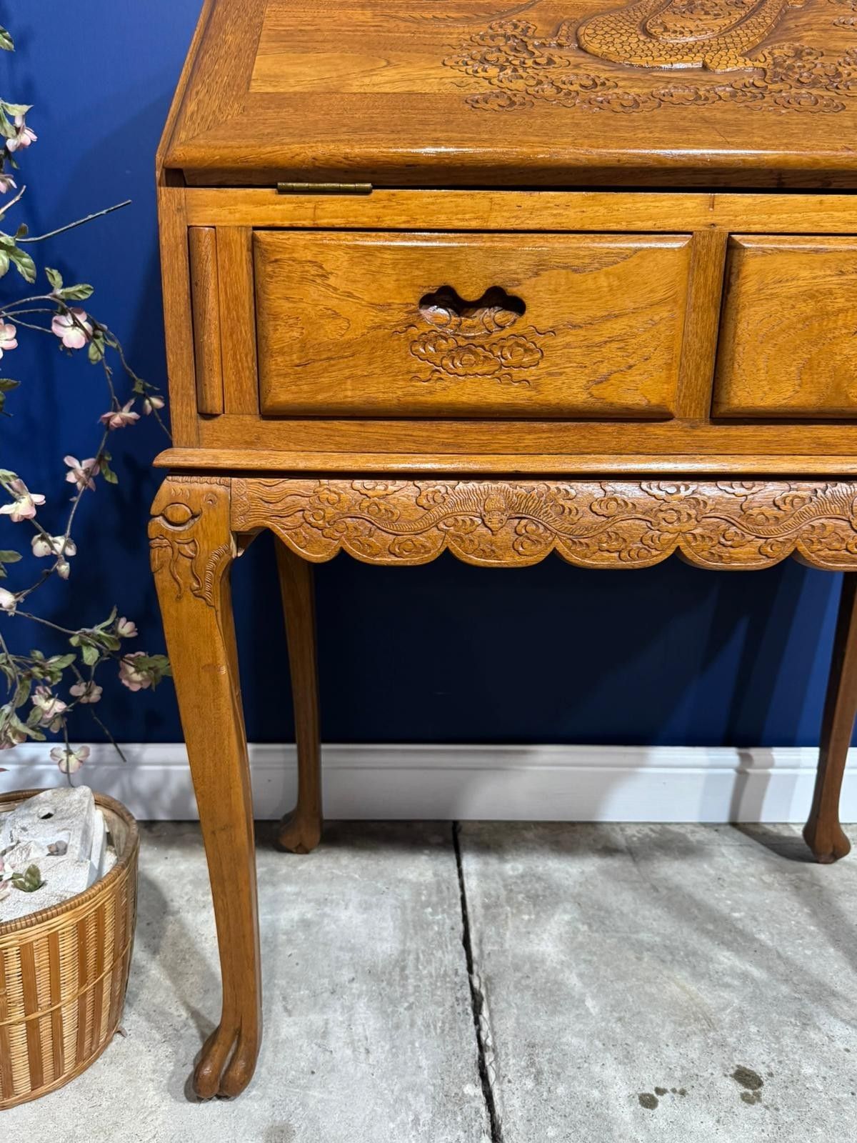 Vintage Chinese Carved Bureau Desk Sideboard Dragon Oriental Cabriolet Legs Claw photo buy