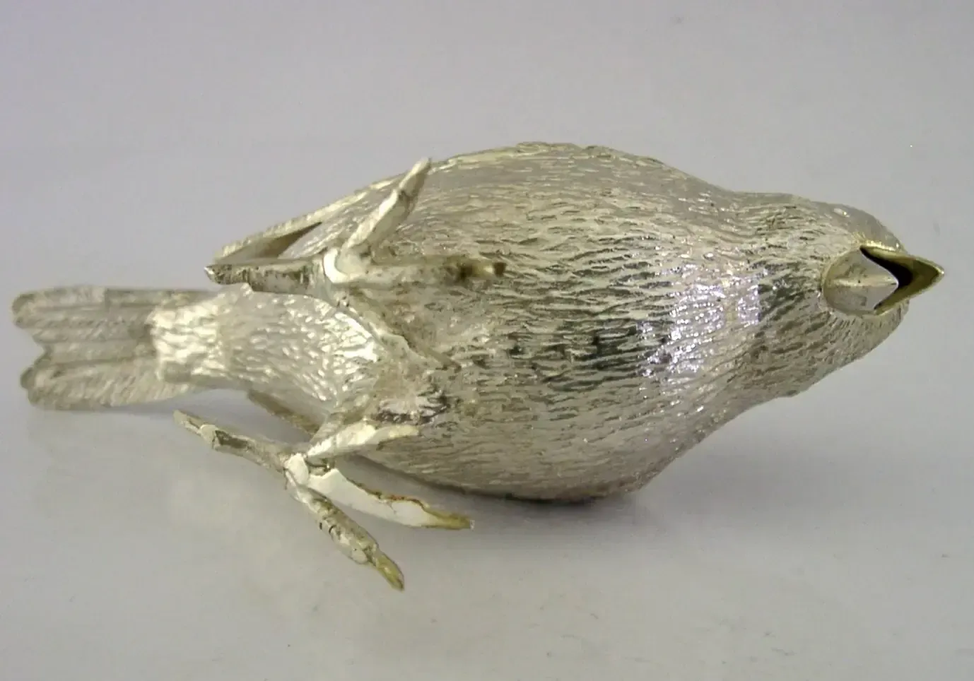 photo furniture Beautiful Life Size Solid Sterling Silver Bird Figure 1979 Animal 112g Finch?