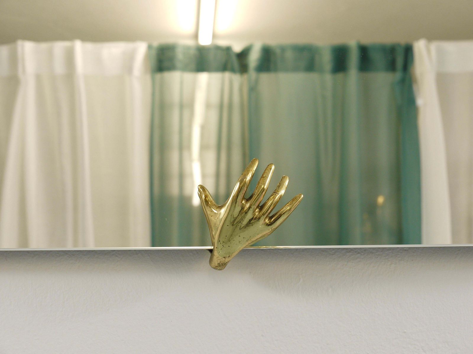 2405.0 Scultpural Brass Hand Mid Century Wall Mirror, Italy, 1950s photo