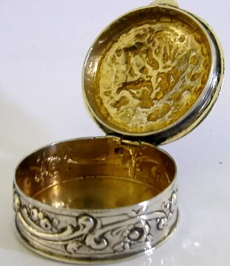 Duits massief zilveren doosje ca. 1920, 19e-eeuws tafereel, 40g