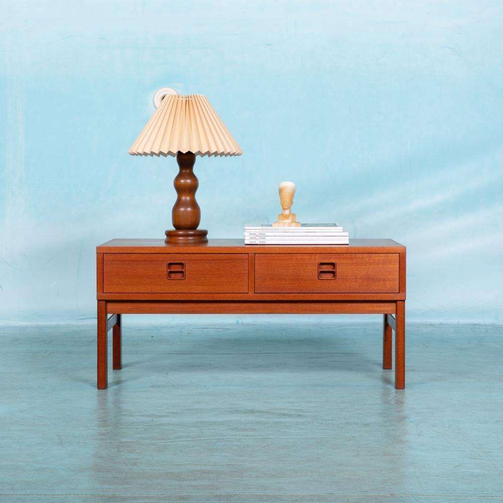 Japandi Lowboard Teak, Minimalistisch Mid Century Dressoir photo for sale