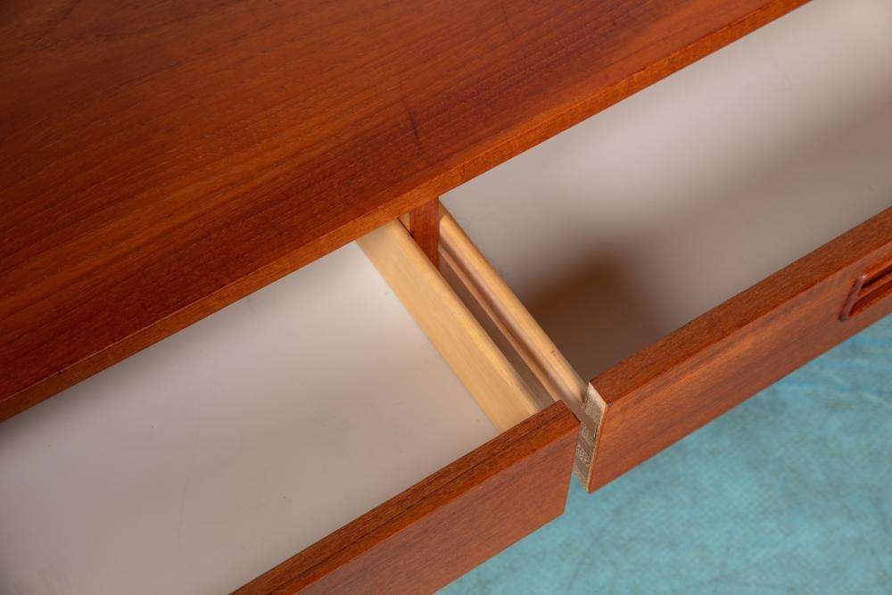 Japandi Lowboard Teak, Minimalistisch Mid Century Dressoir photo Meubels