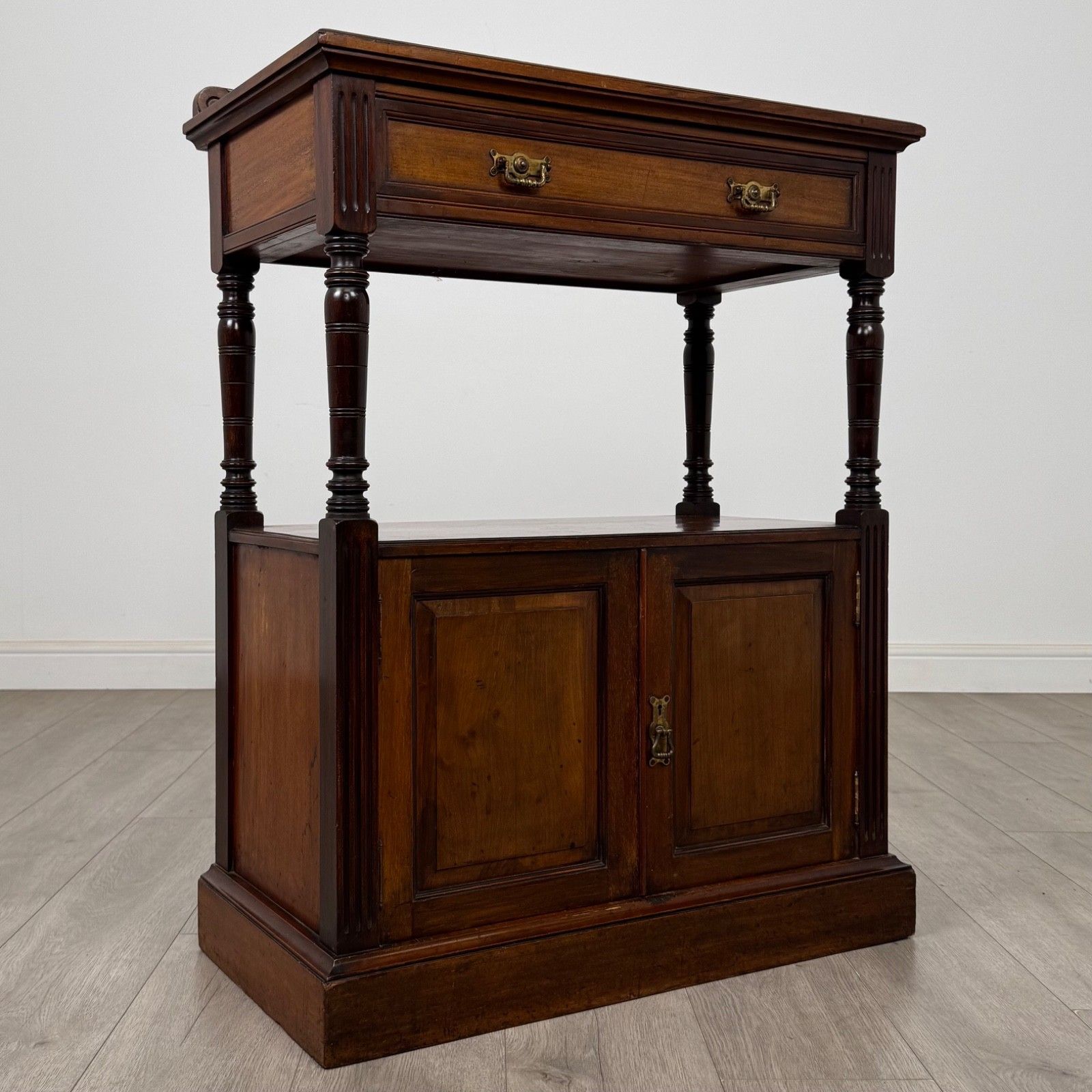 photo furniture Antique 20th Century Edwardian Walnut Cabinet By Maple & Co ( Af 5619 )