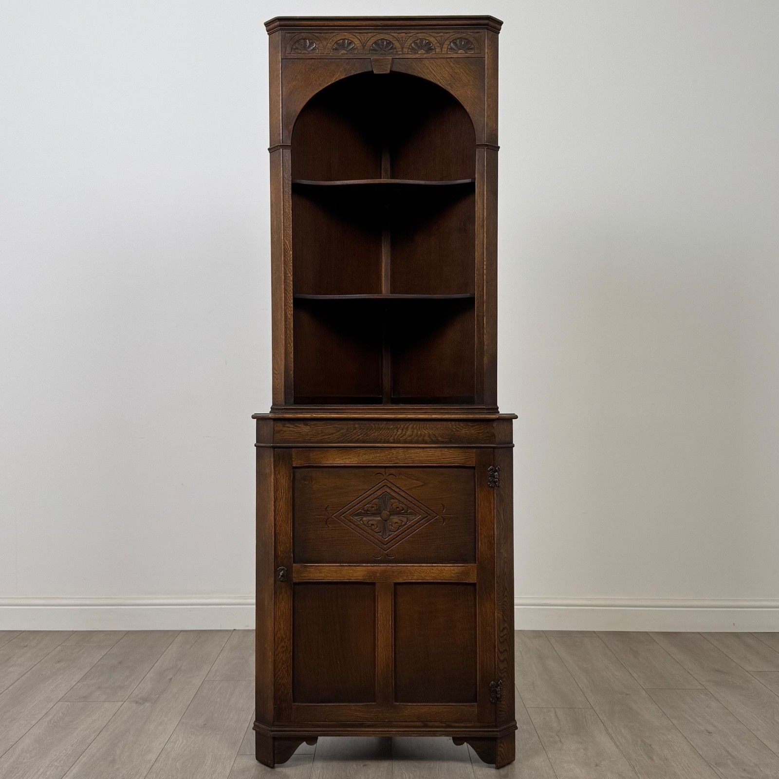 Antique 20th Century Corner Cabinet In Oak ( Af 5589 )
