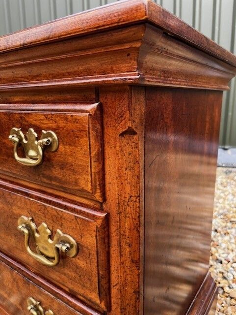A Pair Of High Quality Georgian Style Mahogany Chests photo buy