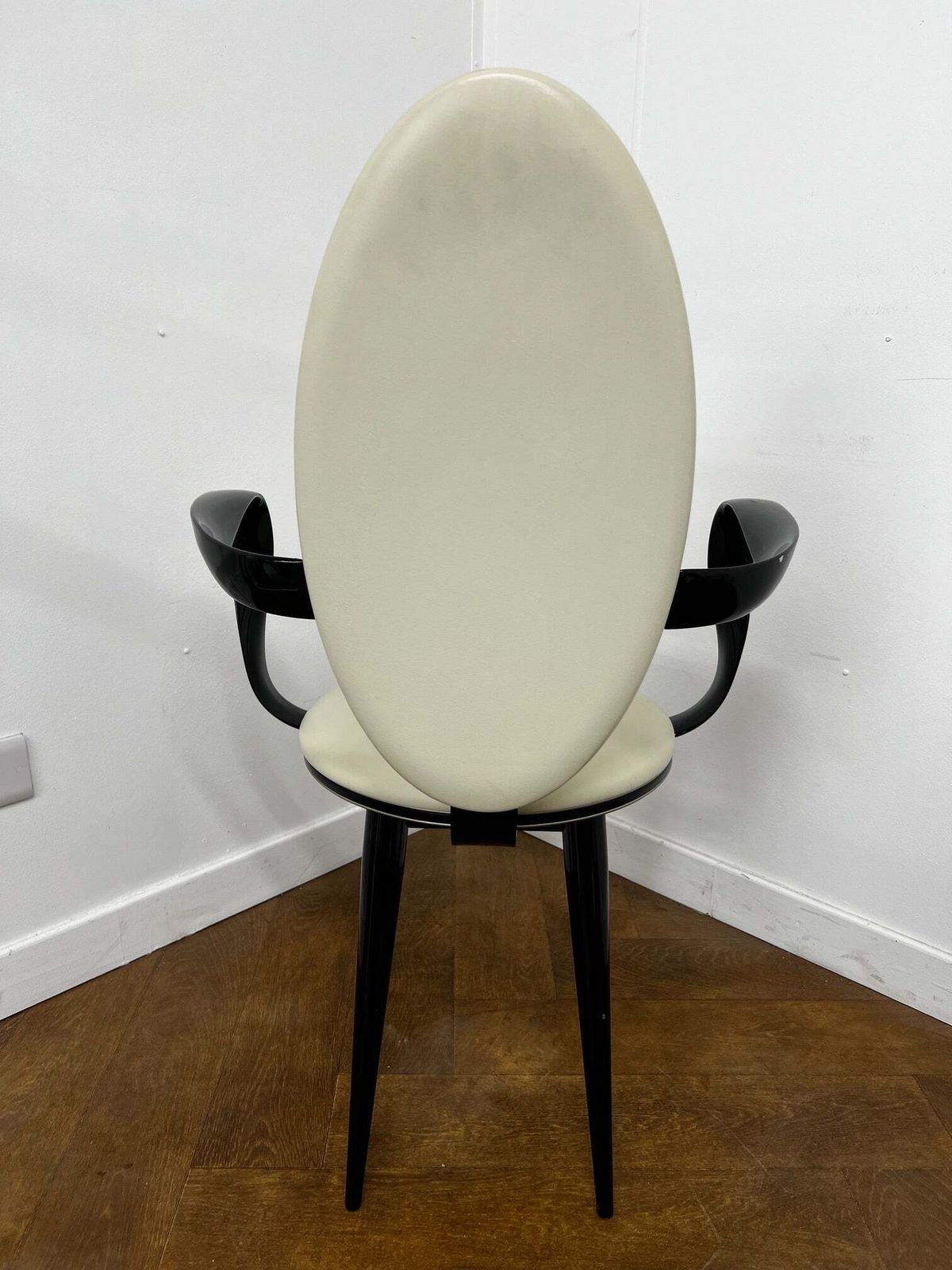 Designer Italian Reflex Bastide Cream Leather Chair Designed By Andree Putman (3 X Available) photo vintage