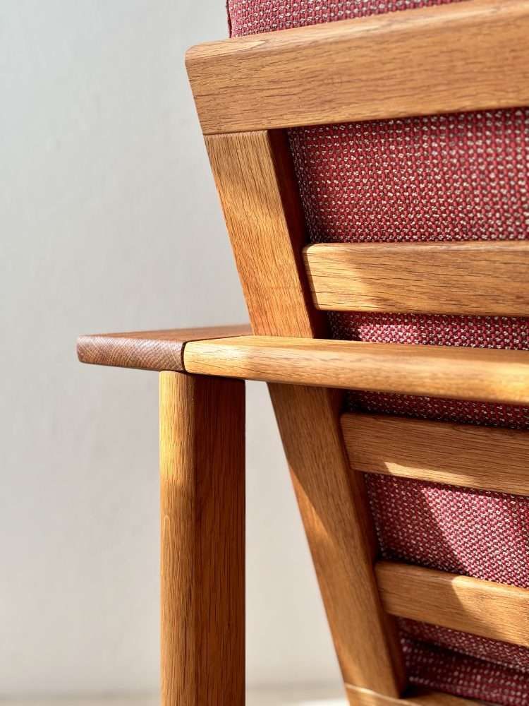 photo furniture Fredericia Fauteuil Søren Holst Model 2551 Eiken Ca. Jaren 1960
