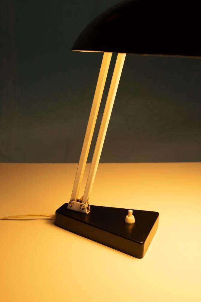 photo furniture Hala 145 Bureaulamp – Vintage Design Ca. Jaren 1960