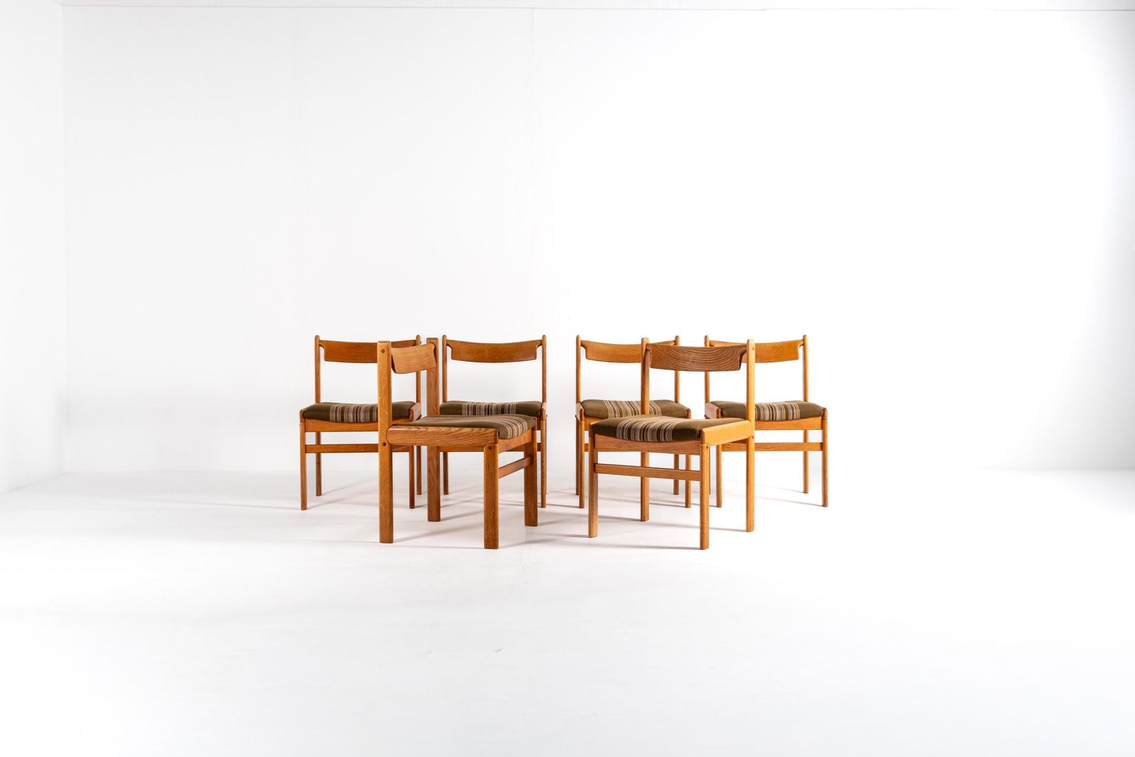 Set Of 6 Oak Dining Chairs By H.W. Klein For Bramin, Denmark, 1960s