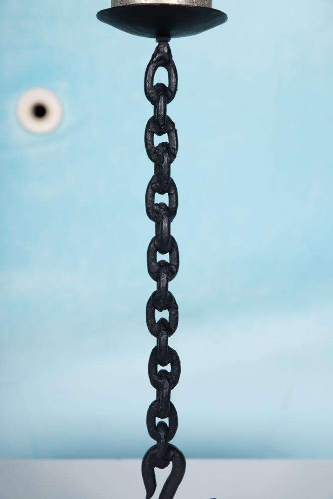 Brutalistisch Metalen Kandelaar, Minimalistische Ijzeren Kaarsenhouder photo 88.0