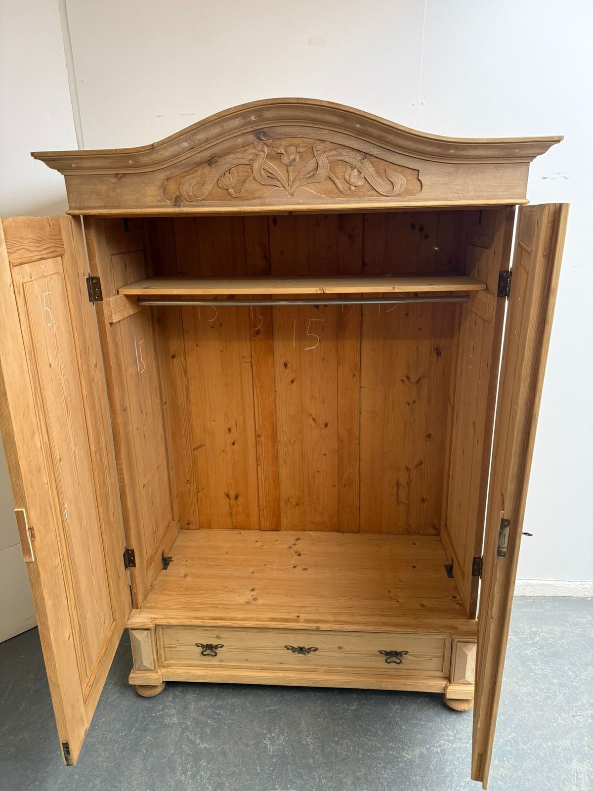 photo vinterior A Rare Pine Art Nouveau Carved Knockdown Wardrobe To Paint/Wax