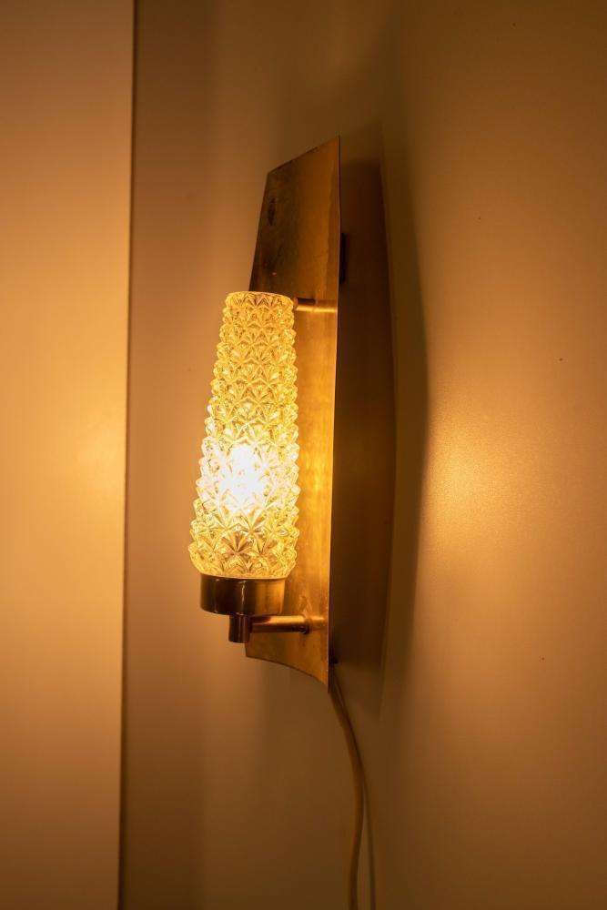 photo vinterior Vintage Brass 1960s Glass Wall Lamp, Midcentury Light