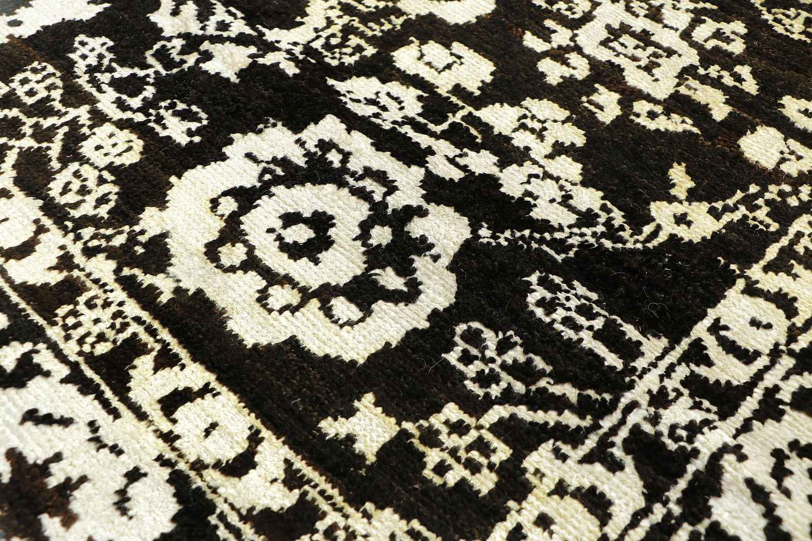 Charcoal Oushak Turkish Modern Floral Rug 127x185cm photo Textiles