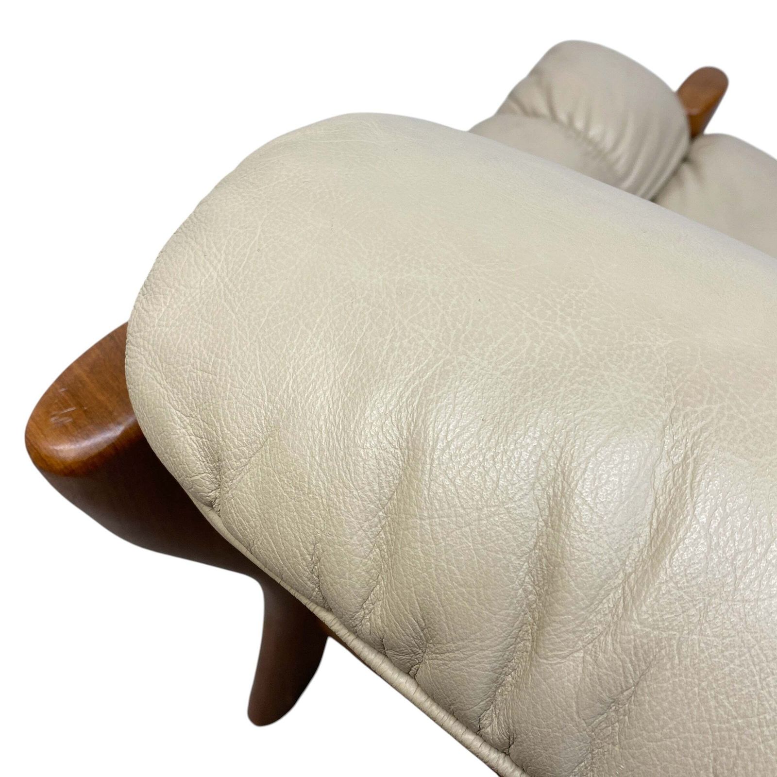 photo furniture Ekornes 'Montana' Armchair Ottoman Norwegian