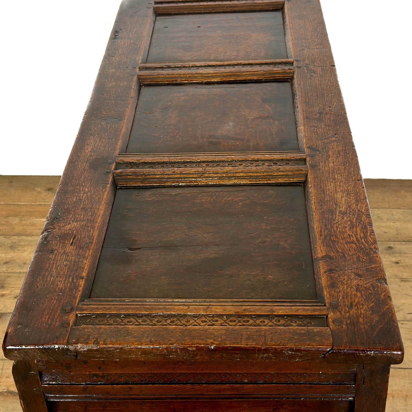 photo vinterior Antique 18th Century Carved Oak Coffer | Antique Coffer | Antique Furniture | Antiques | Antique Storage