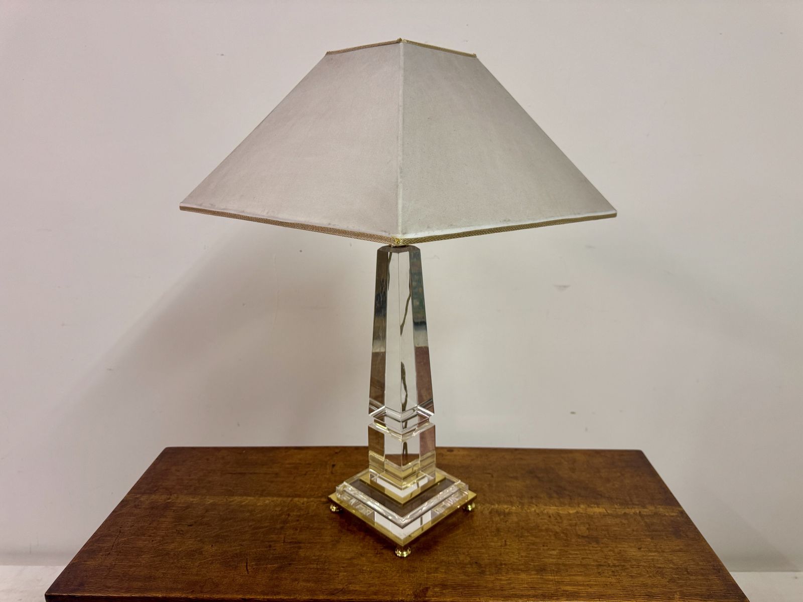 photo furniture 1970s Lucite And Brass Table Lamp In The Style Of Sandro Petti