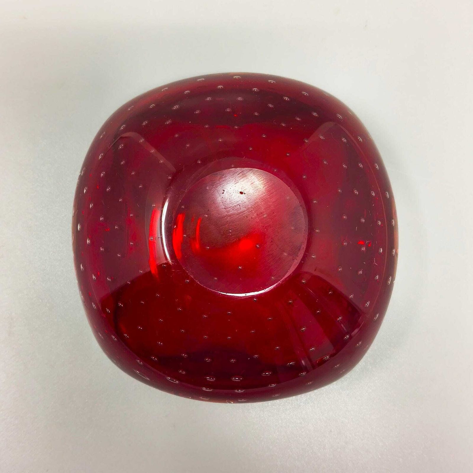 Cendrier ou vide-poche mid-century années 1960 en verre de Murano Bullicante rouge, par Flavio Poli photo 279.0