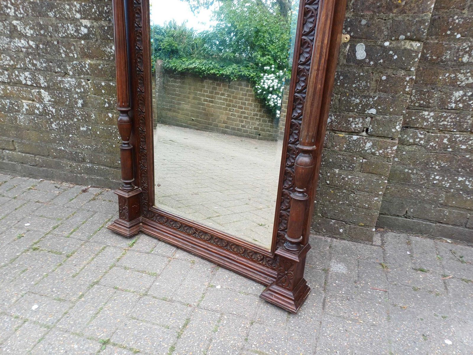 photo vintage Antique French Over Mantel Mirror Carved Oak Ornate Wall Mirror Bevelled Glass Decorative Pediment Columns