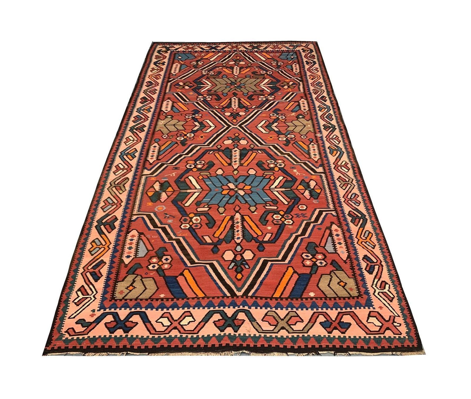 Tapis kilim d'époque caucasien en laine, motifs géométriques et animaliers photo Textiles