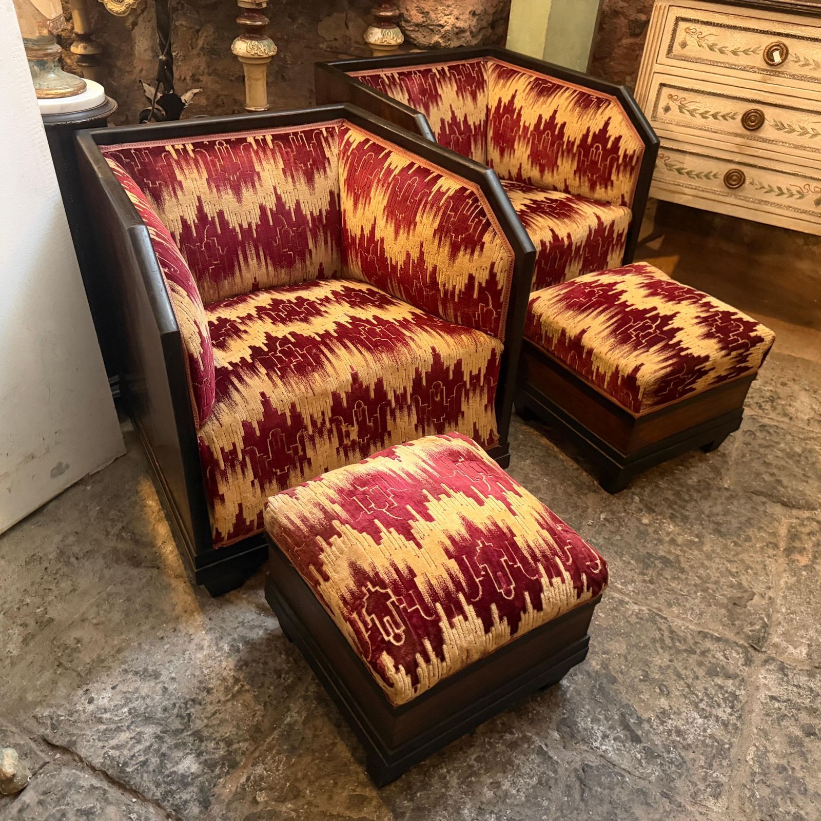 An Italian 1930s Wood And Original Fabric 6 Pieces Living Room Set photo for sale