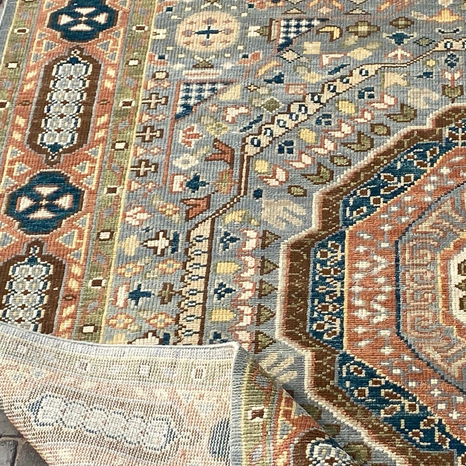 Tapis moderne en laine noué à la main, 245 x 305 cm, motif médaillon géométrique photo buy