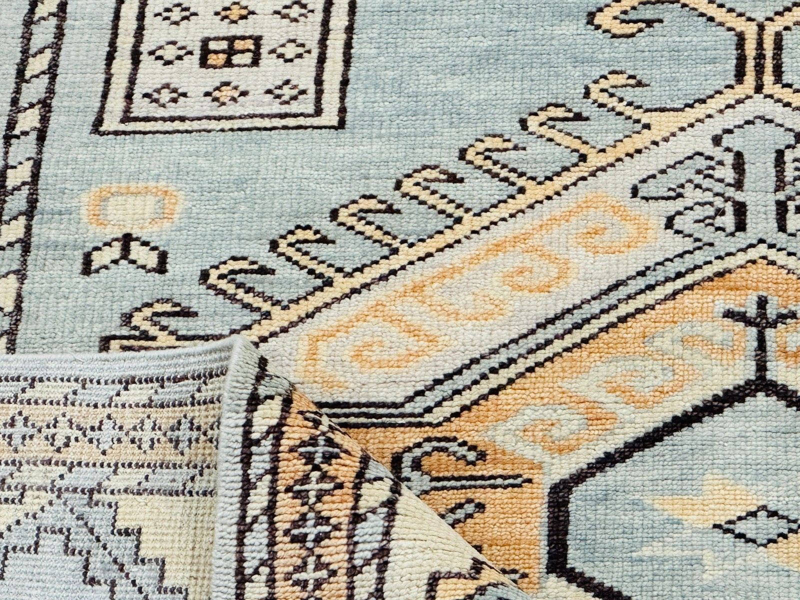 Tapis Oushak en laine noué à la main, motif médaillon géométrique, 245 x 305 cm photo vinterior