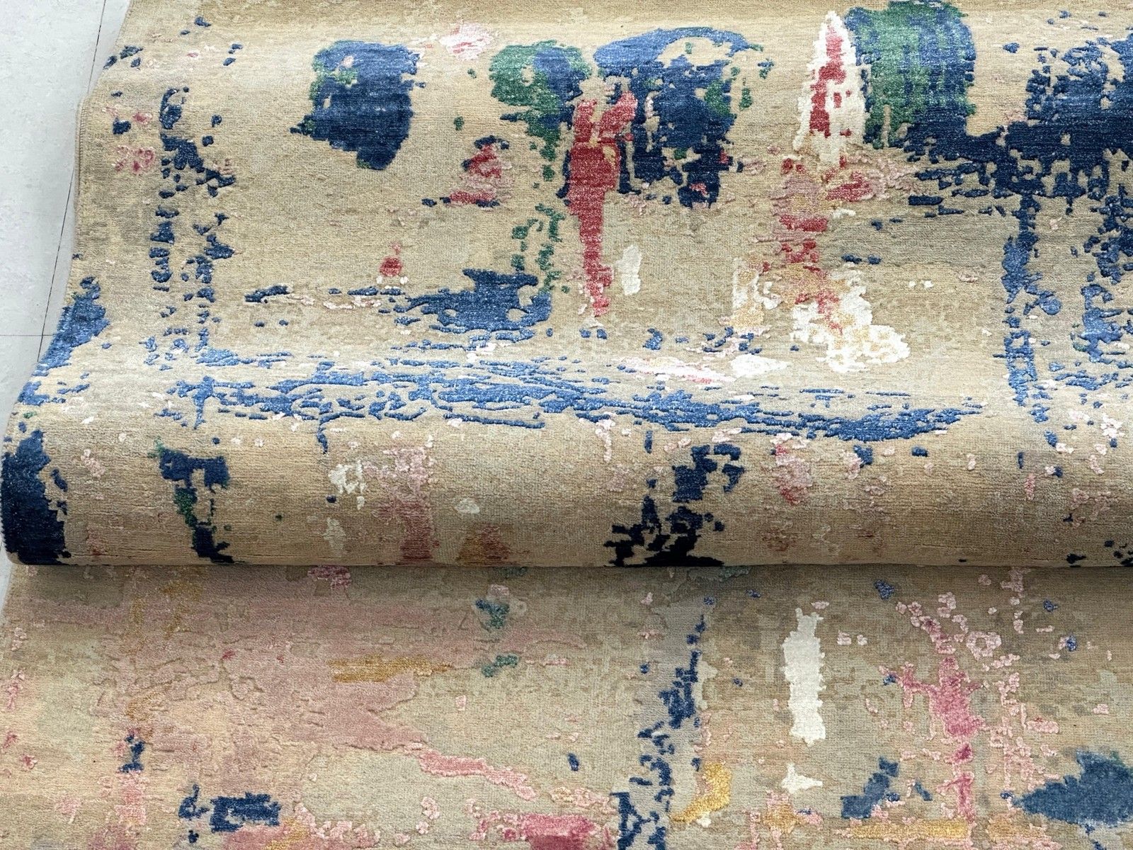 Tapis en laine noué à la main 275 x 365, grand format, beige et bleu, motif abstrait, tapis moderne | Fz005 photo vinterior