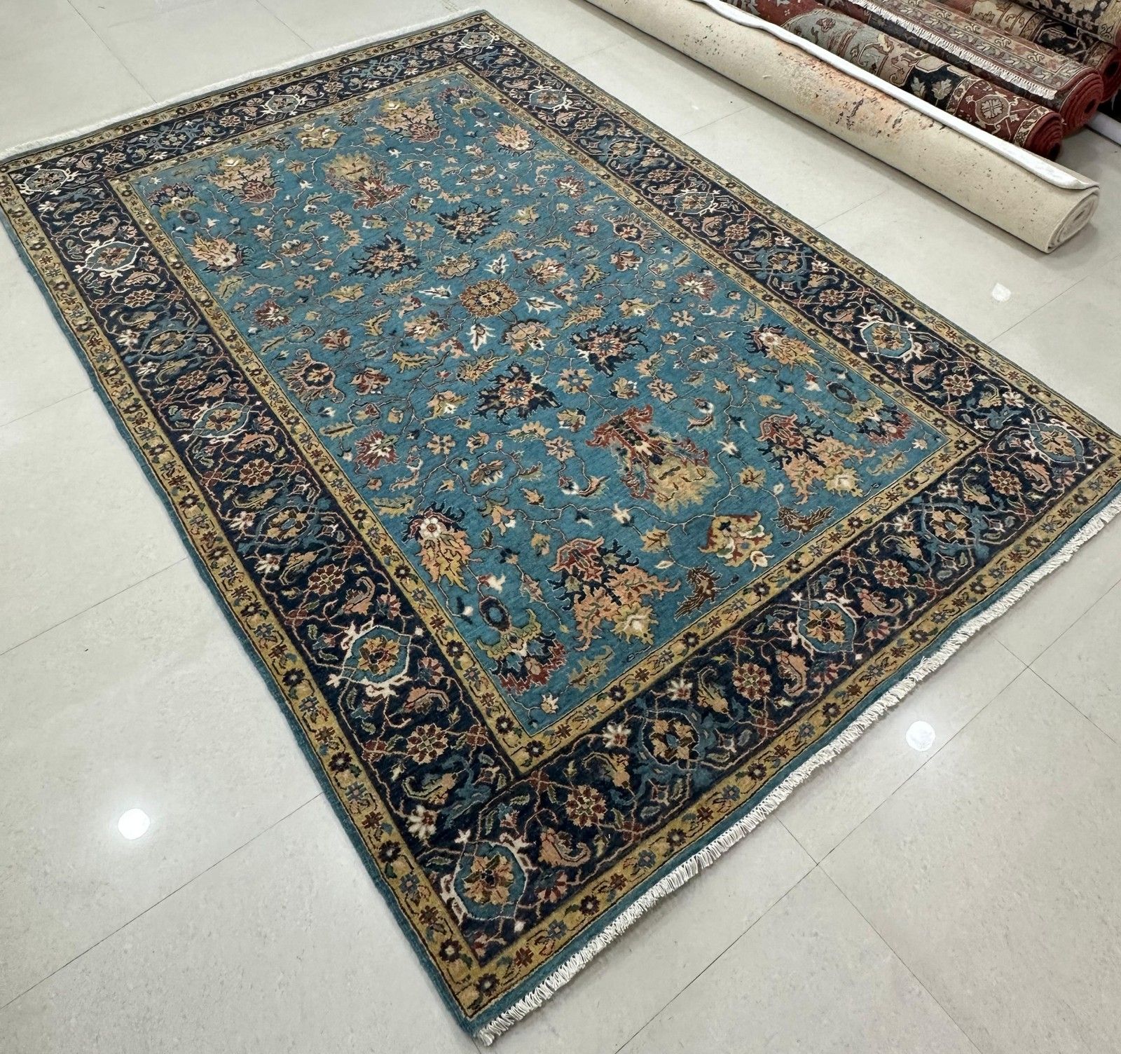 Handgeknoopt wollen vloerkleed 183 x 275 cm, blauw bloemmotief, tapijt voor woonkamer photo for sale