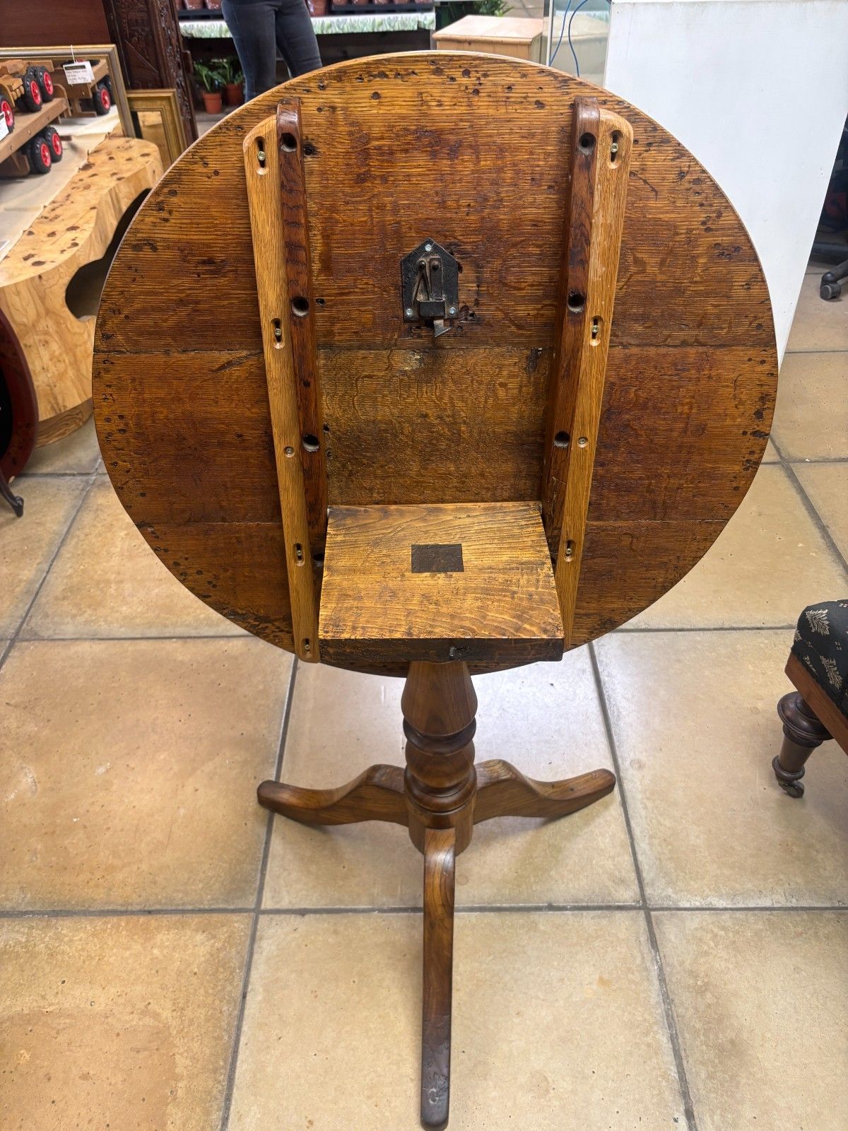 Antique Georgian Oak Tripod Pedestal Tilt Top Table photo 175.0