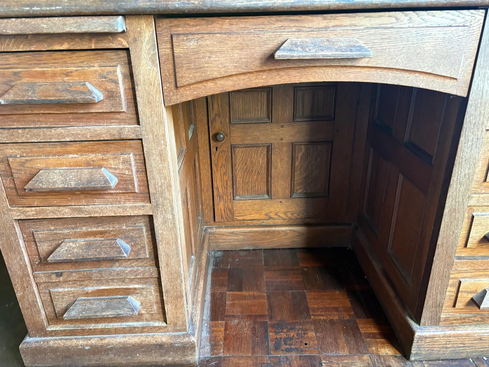 Large Antique Oak Roll Top Desk With Drawers And Pigeon Holes photo 575.0