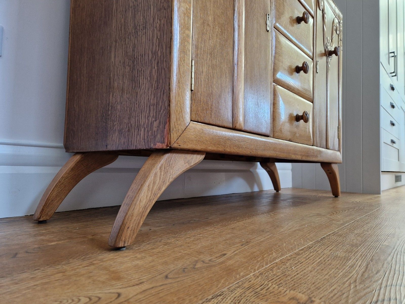 photo vinterior Mid Century Oak Sideboard | Carved Detail | Fully Restored | Rugged Olive