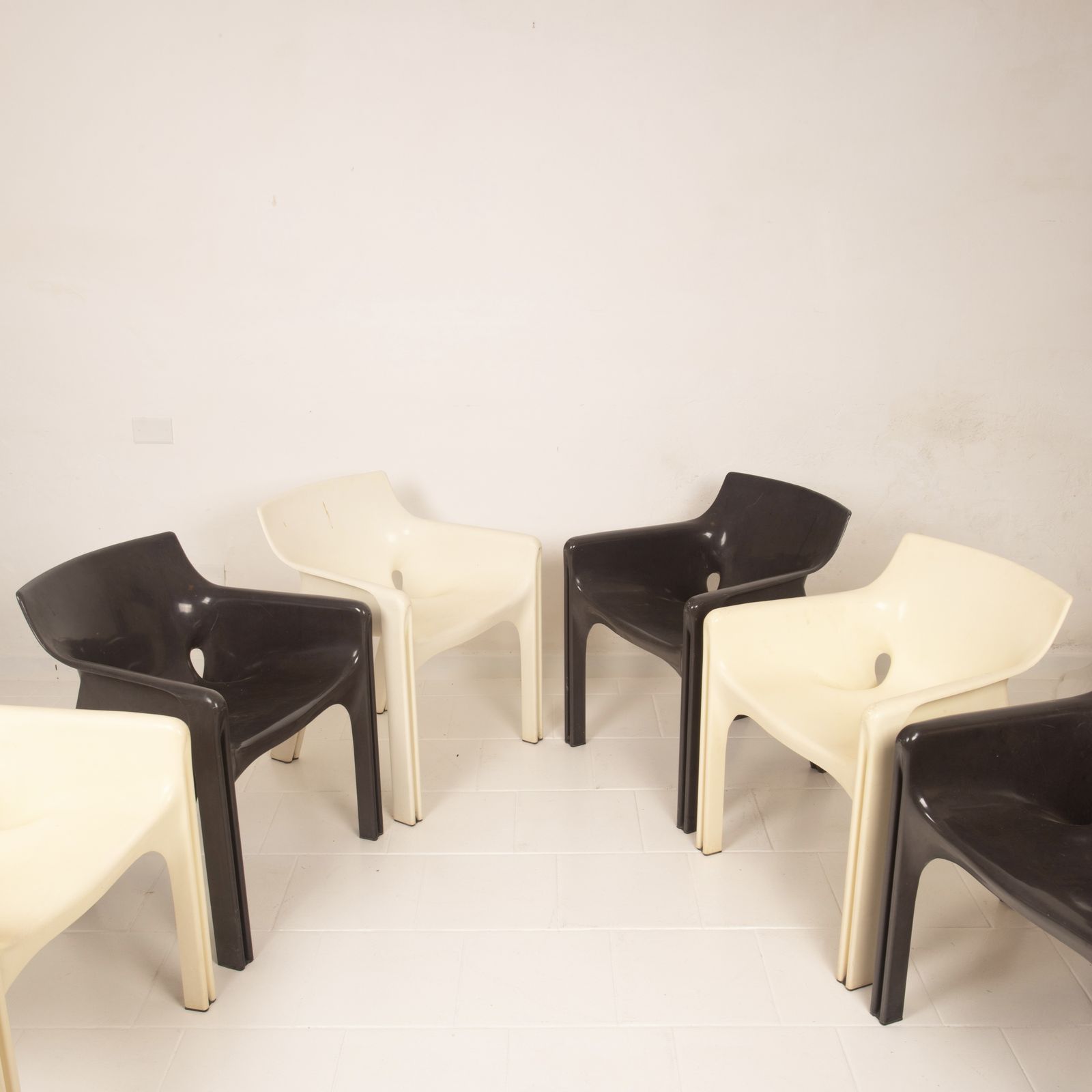 Set Of Six Gaudì Armchairs By Vico Magistretti For Artemide photo vintage