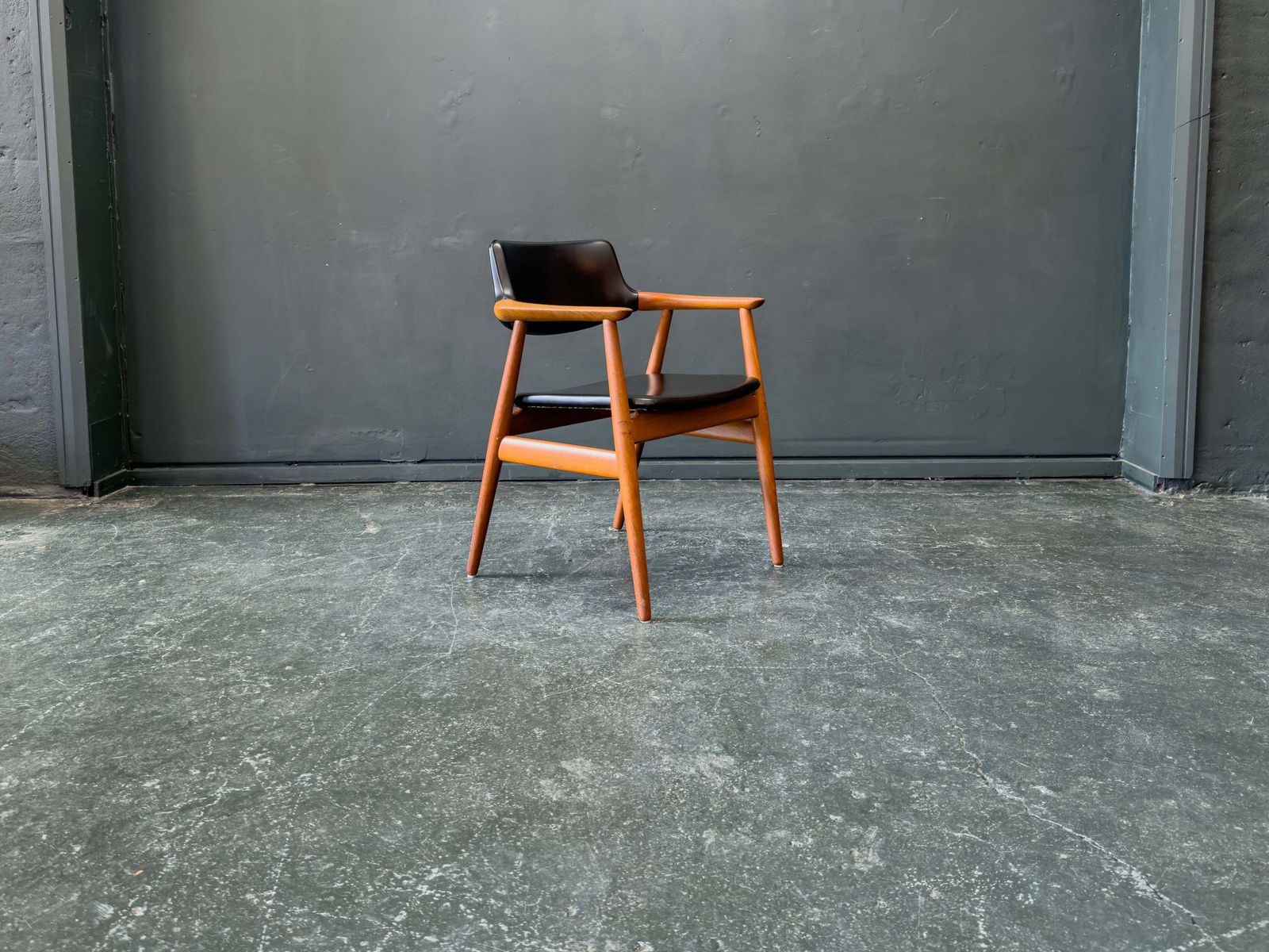 Teak Gm11 Armchair By Svend Aage Eriksen Of Glostrup