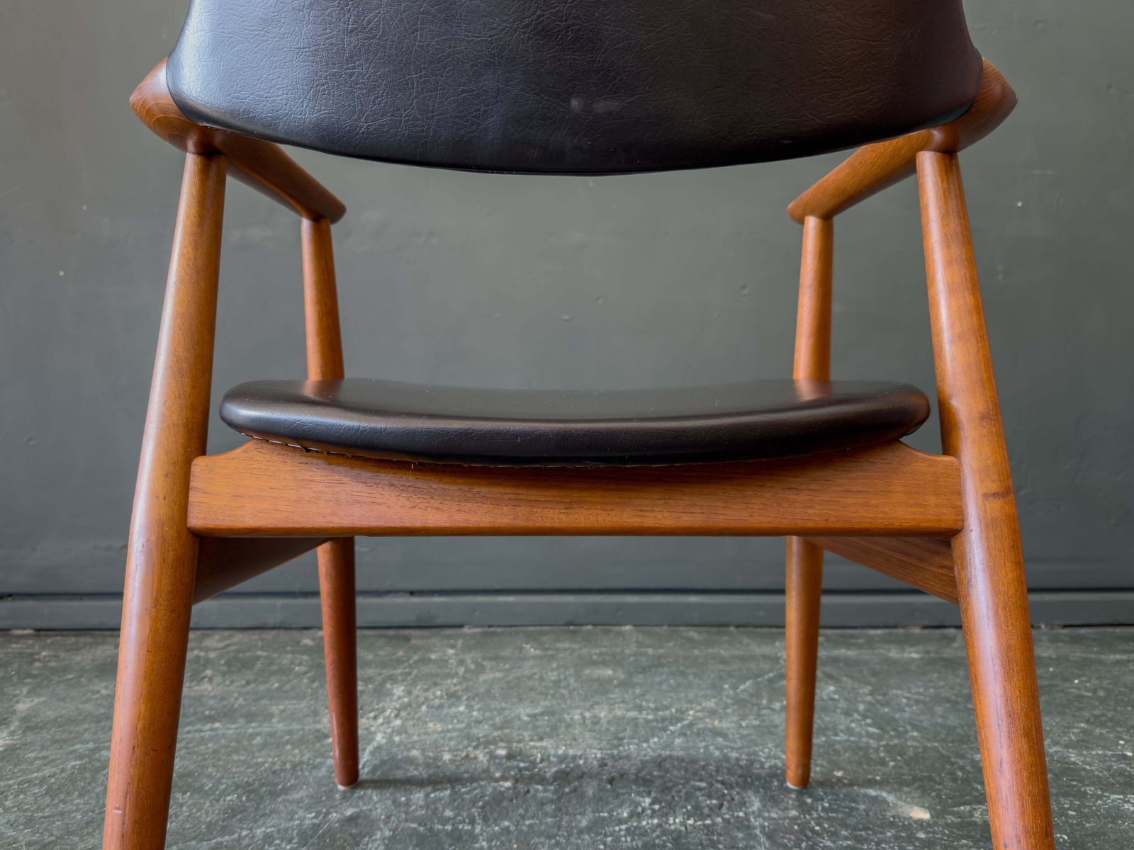 photo vintage Teak Gm11 Armchair By Svend Aage Eriksen Of Glostrup