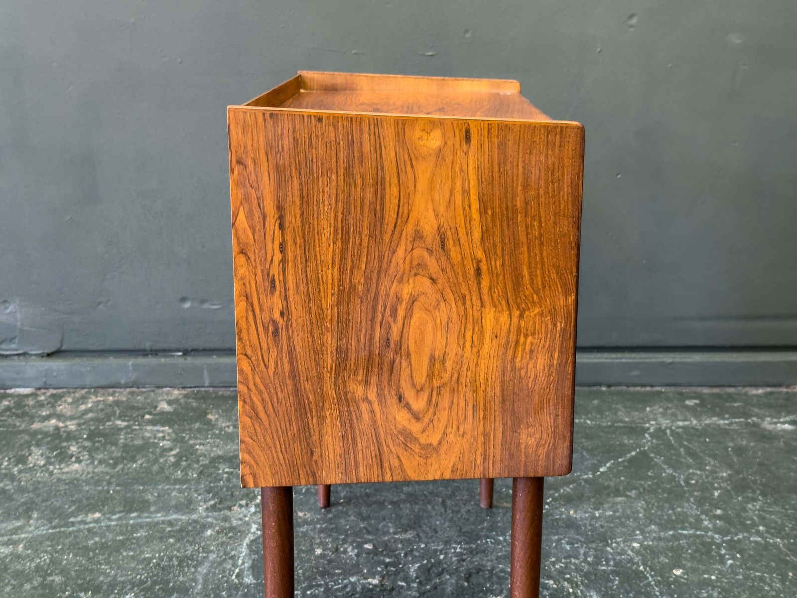 photo vinterior Small Rosewood Chest Of Drawers