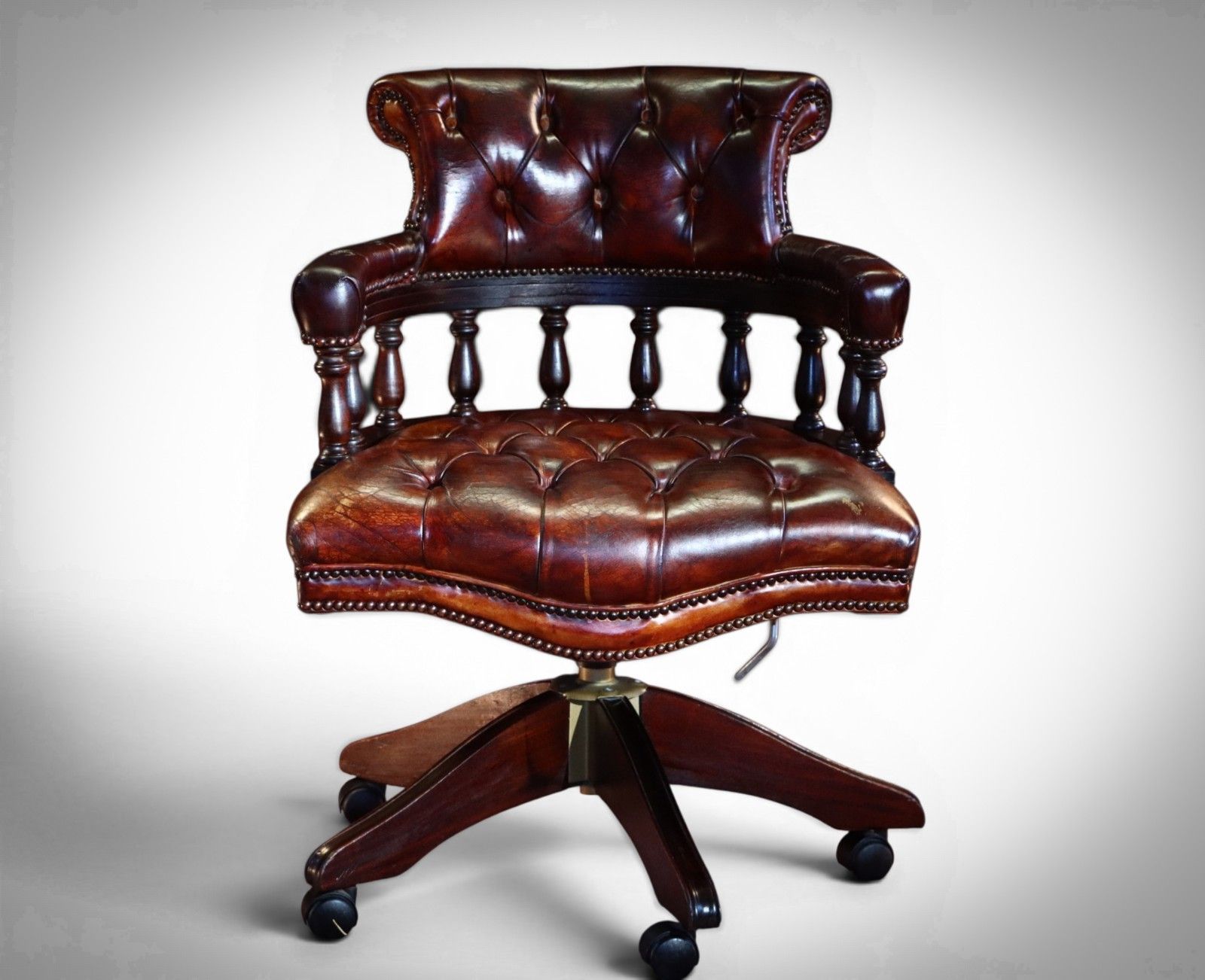 Stunning George Smith Captains Swivel Leather Armchair Dark Tan Del 🚚 photo for sale